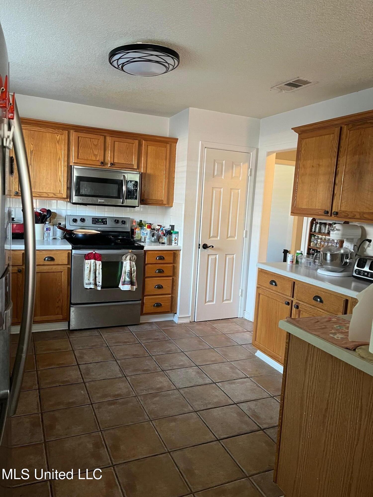 3603 Miles Lane Ocean Springs, MS 39564 - Photo 8 of 15 3603MILES-BRKFT2+