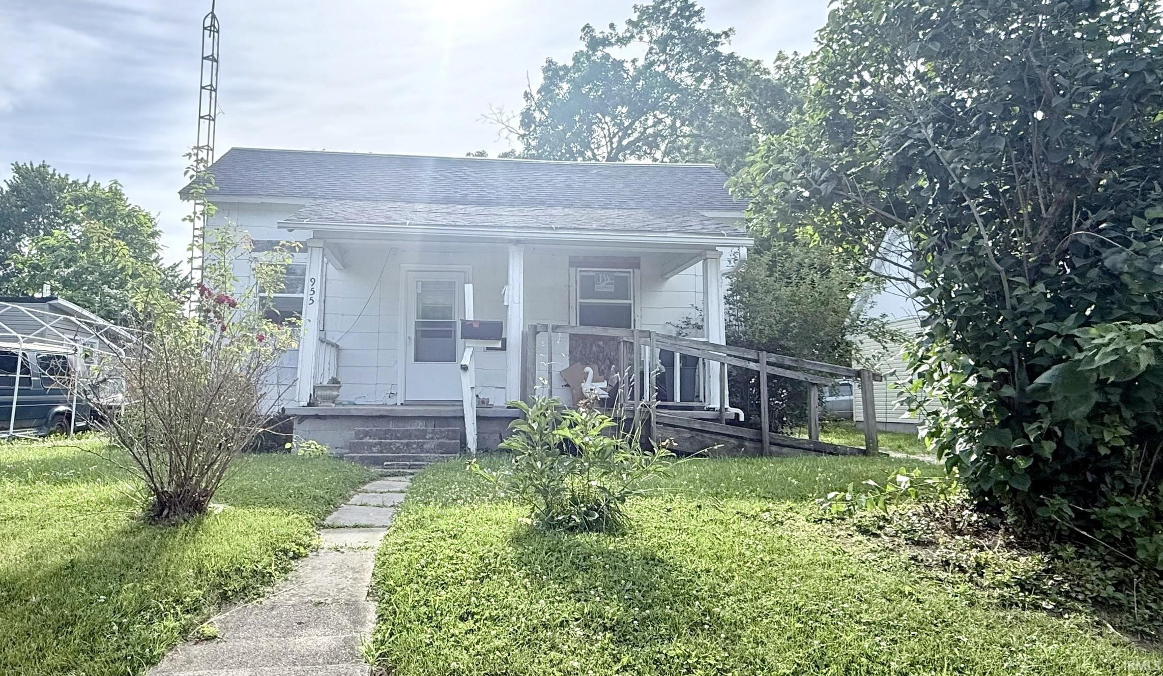 955 South Shank Street Portland, IN 47371 - Photo 1 of 15