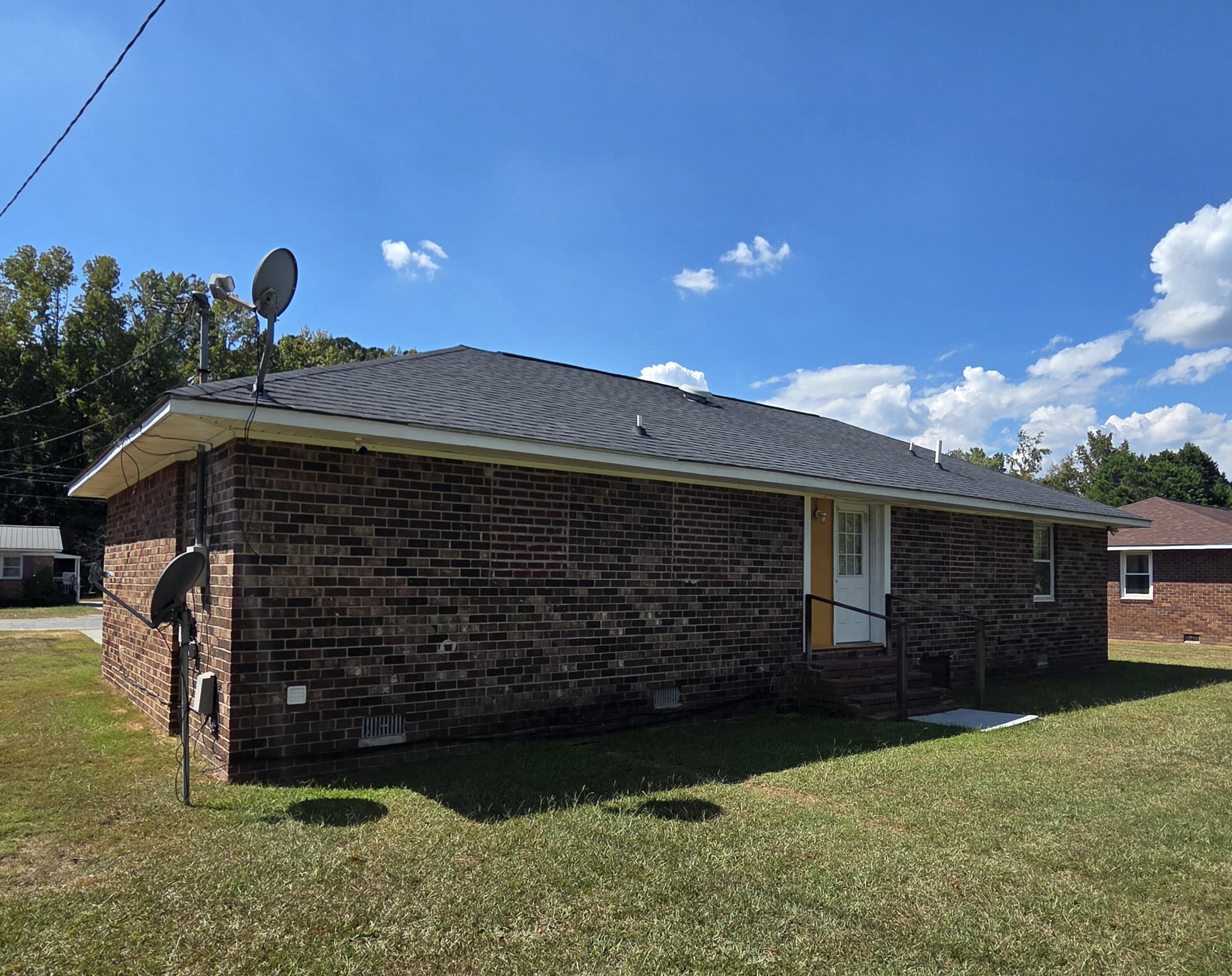 22 West End Street Manning, SC 29102 - Photo 3 of 18