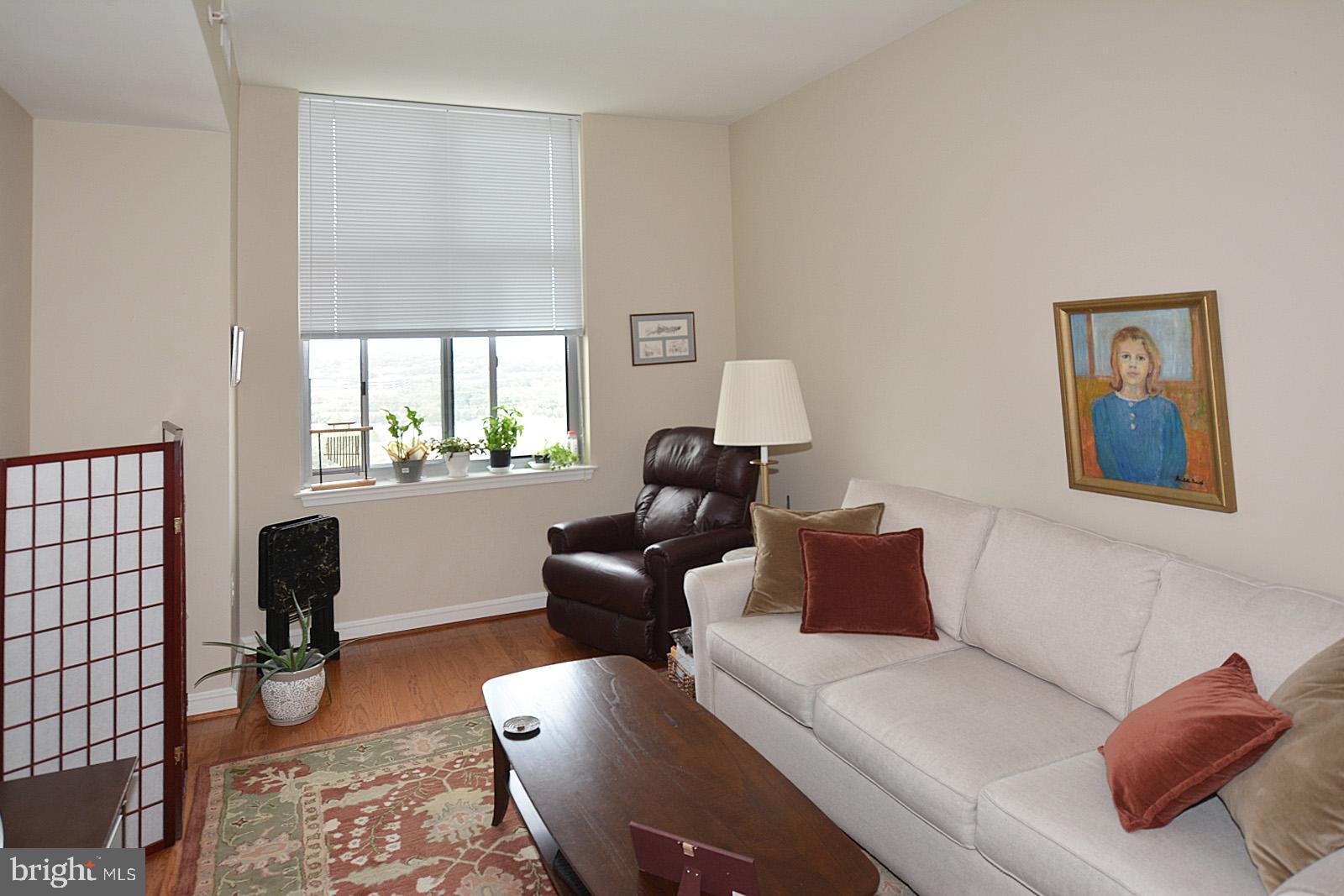 11990 Market Street, Unit 1614 Reston, VA 20190 - Photo 22 of 38 2ND BEDROOM