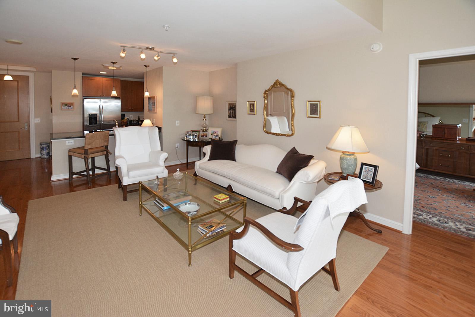 11990 Market Street, Unit 1614 Reston, VA 20190 - Photo 7 of 38 LIVING ROOM