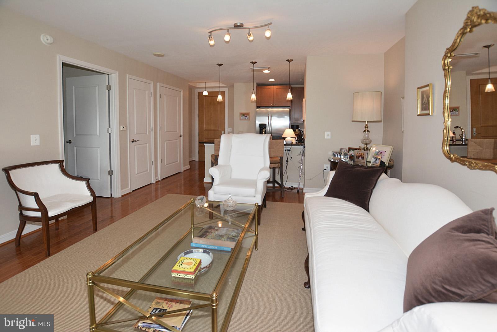 11990 Market Street, Unit 1614 Reston, VA 20190 - Photo 8 of 38 LIVING ROOM