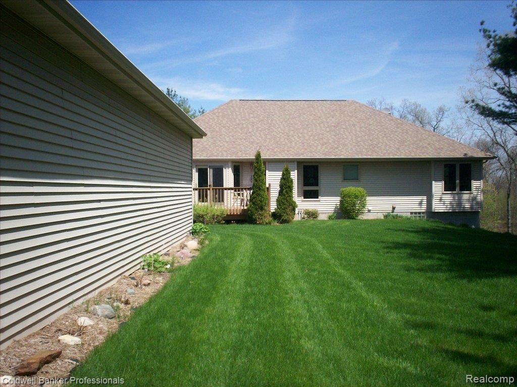 3515 Lippincott Road Lapeer, MI 48446 - Photo 10 of 12 Yard View