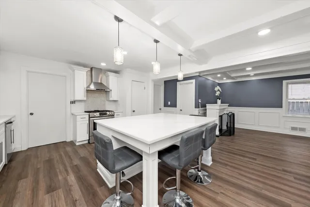 $305,000 | 1317 Waverly Place, Joliet, IL 60435