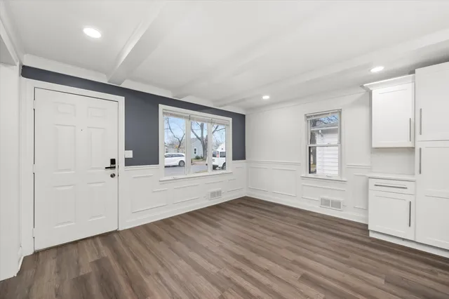 $305,000 | 1317 Waverly Place, Joliet, IL 60435