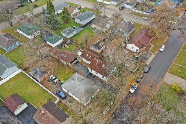 $305,000 | 1317 Waverly Place, Joliet, IL 60435