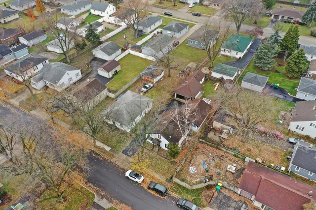 $305,000 | 1317 Waverly Place, Joliet, IL 60435