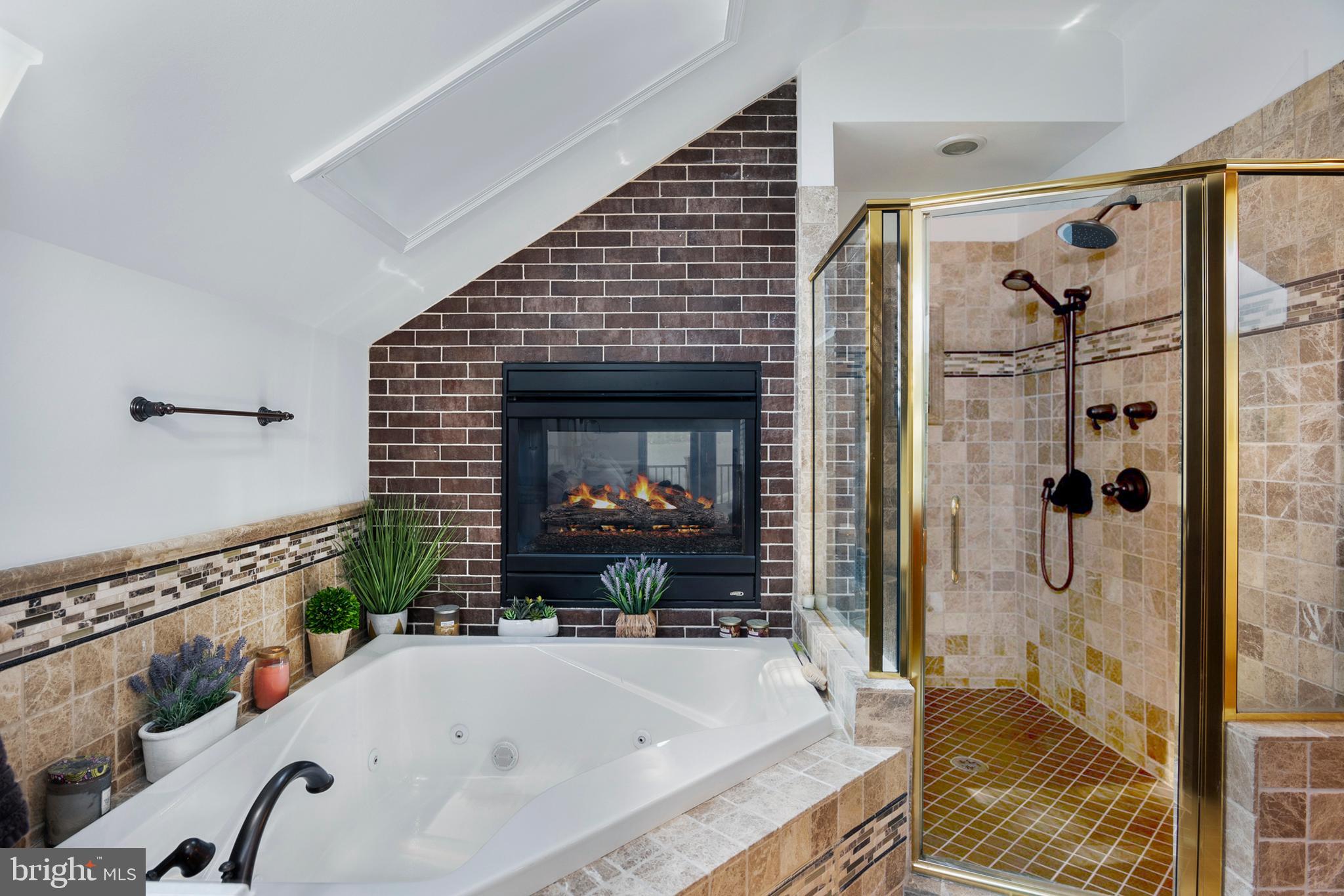 71 River Road Chesapeake City, MD 21915 - Photo 55 of 74 Master bath w/Jacuzzi tub and Tile Shower