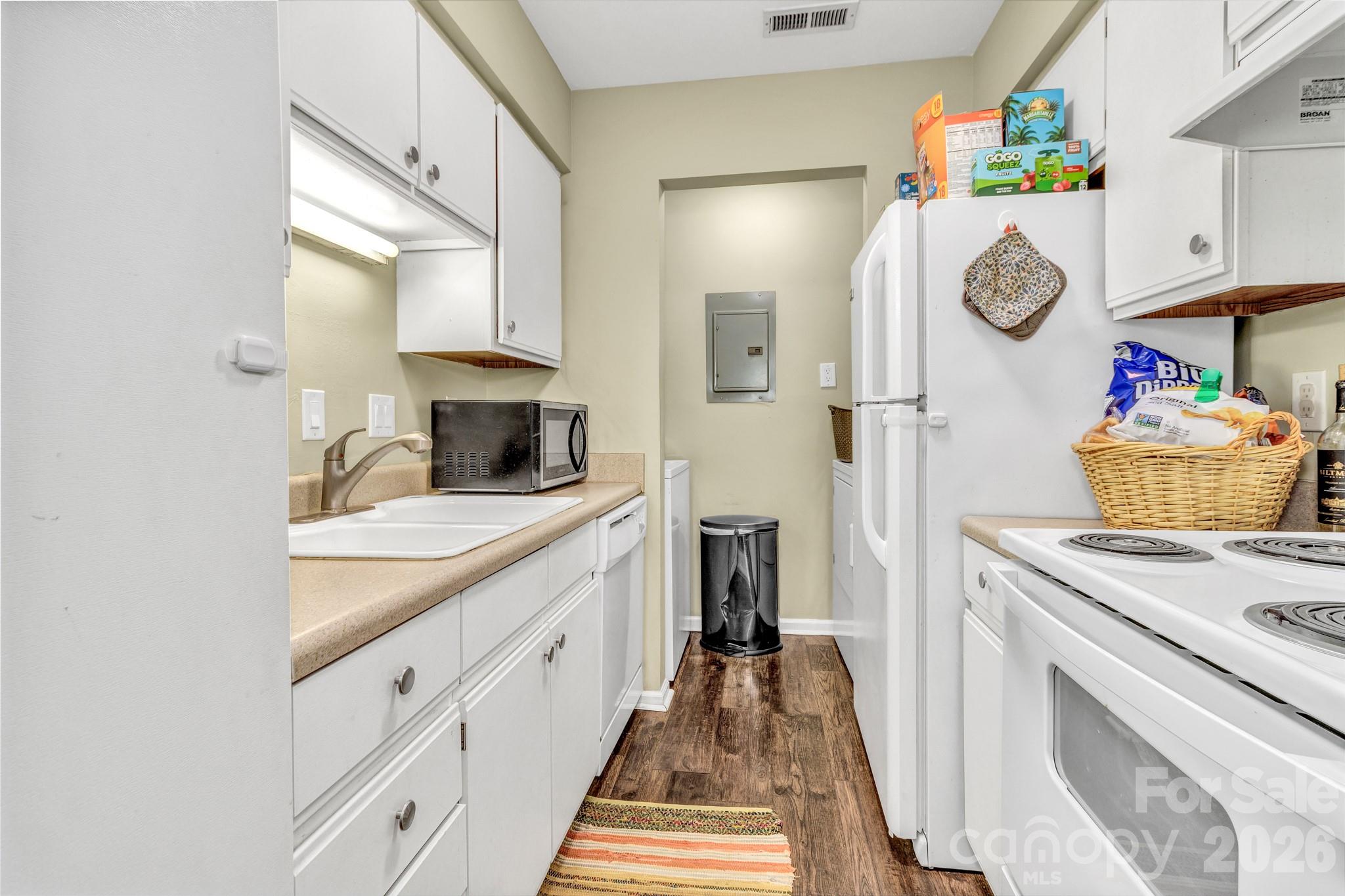 110 Heywood Road, Unit 12B Arden, NC 28704 - Photo 21 of 43