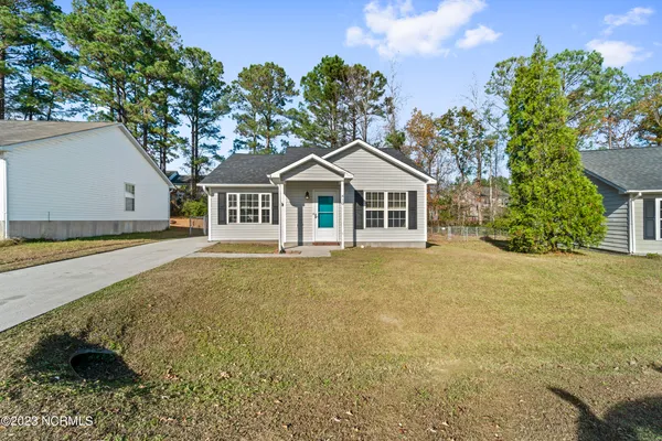 $1,395 | 410 Somerset Cove, Jacksonville, NC 28546