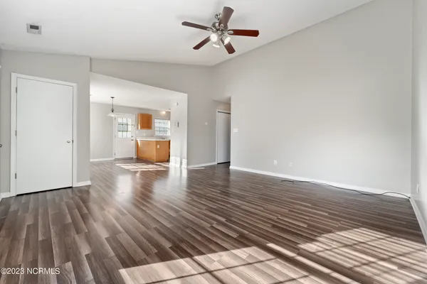 $1,395 | 410 Somerset Cove, Jacksonville, NC 28546