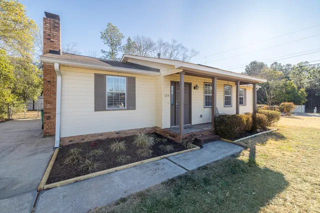 $1,300 | 125 Magnolia Drive, Grovetown, GA 30813