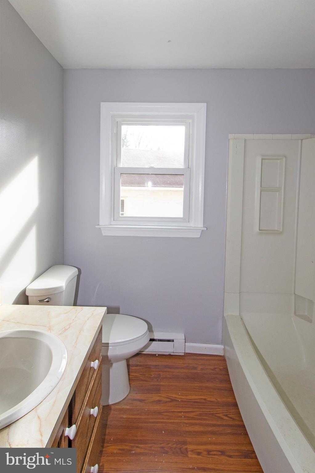 95 Greene Road Warminster, PA 18974 - Photo 9 of 14 Main Floor Hall Bath