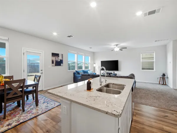 $2,250 | 135 Mason Hill Lane, Georgetown, TX 78628