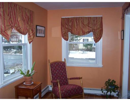 17 Byron Road Natick, MA 01760 - Photo 4 of 9 Gallery Image 4
