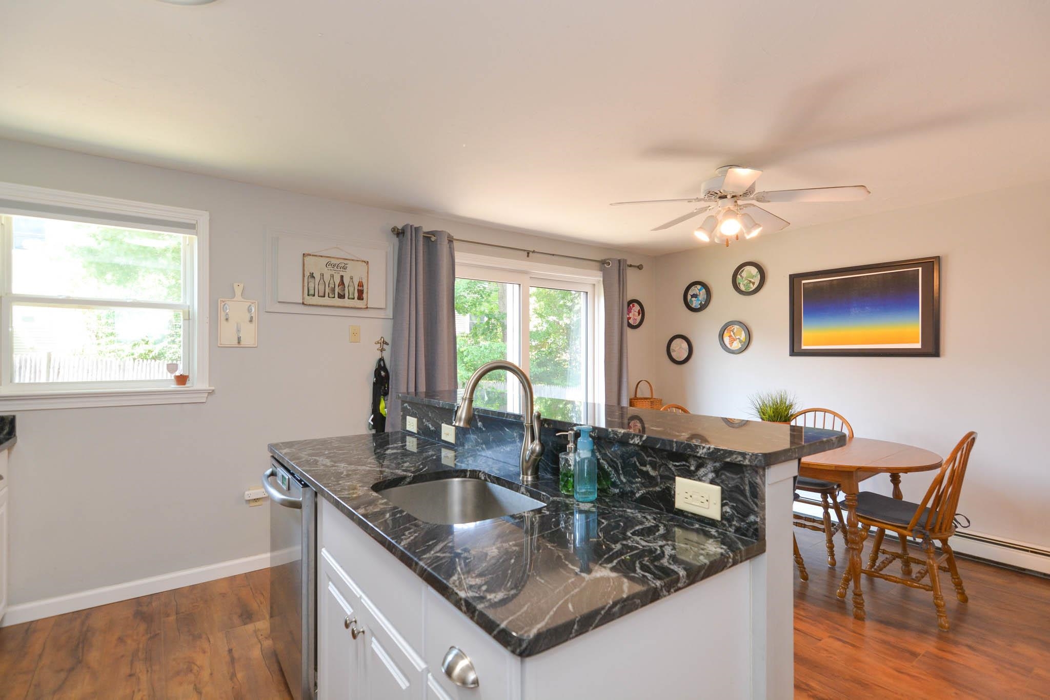 317 Circle Road, Unit 317 Manchester, NH 03103 - Photo 4 of 29 Gallery Image 4