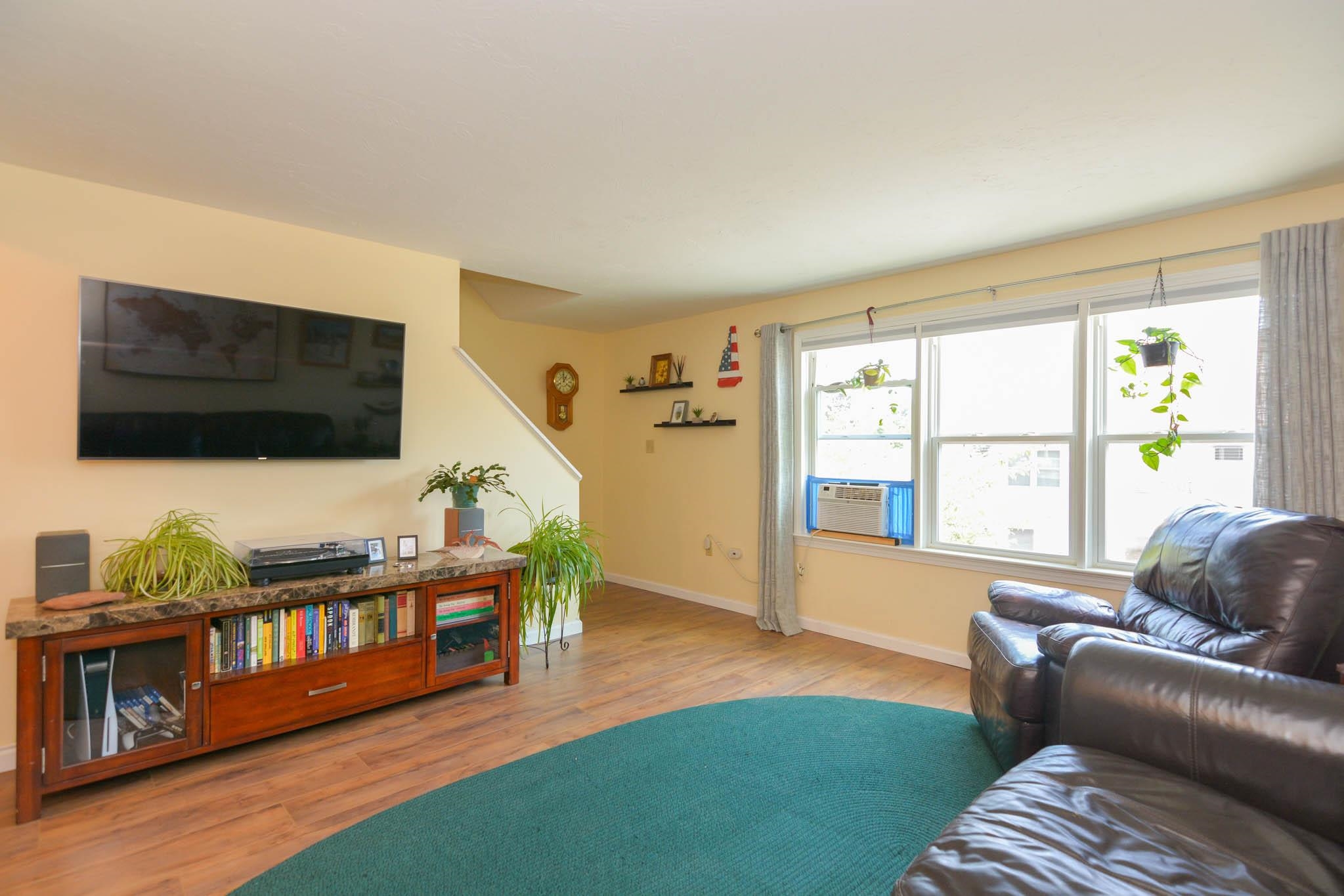317 Circle Road, Unit 317 Manchester, NH 03103 - Photo 8 of 29 Gallery Image 8
