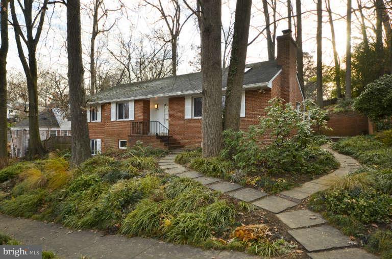 3751 30th Road North Arlington, VA 22207 - Photo 2 of 30 Exterior (Front)