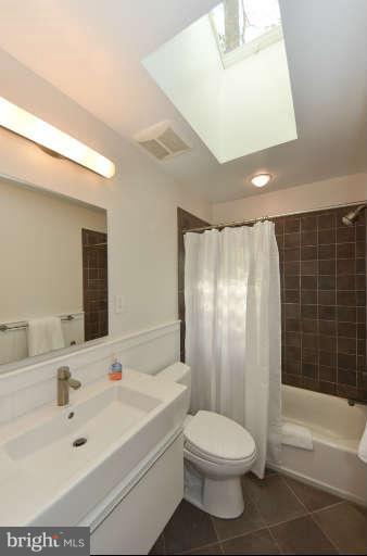 3751 30th Road North Arlington, VA 22207 - Photo 13 of 30 Bath