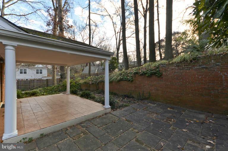 3751 30th Road North Arlington, VA 22207 - Photo 22 of 30 Exterior (Rear)