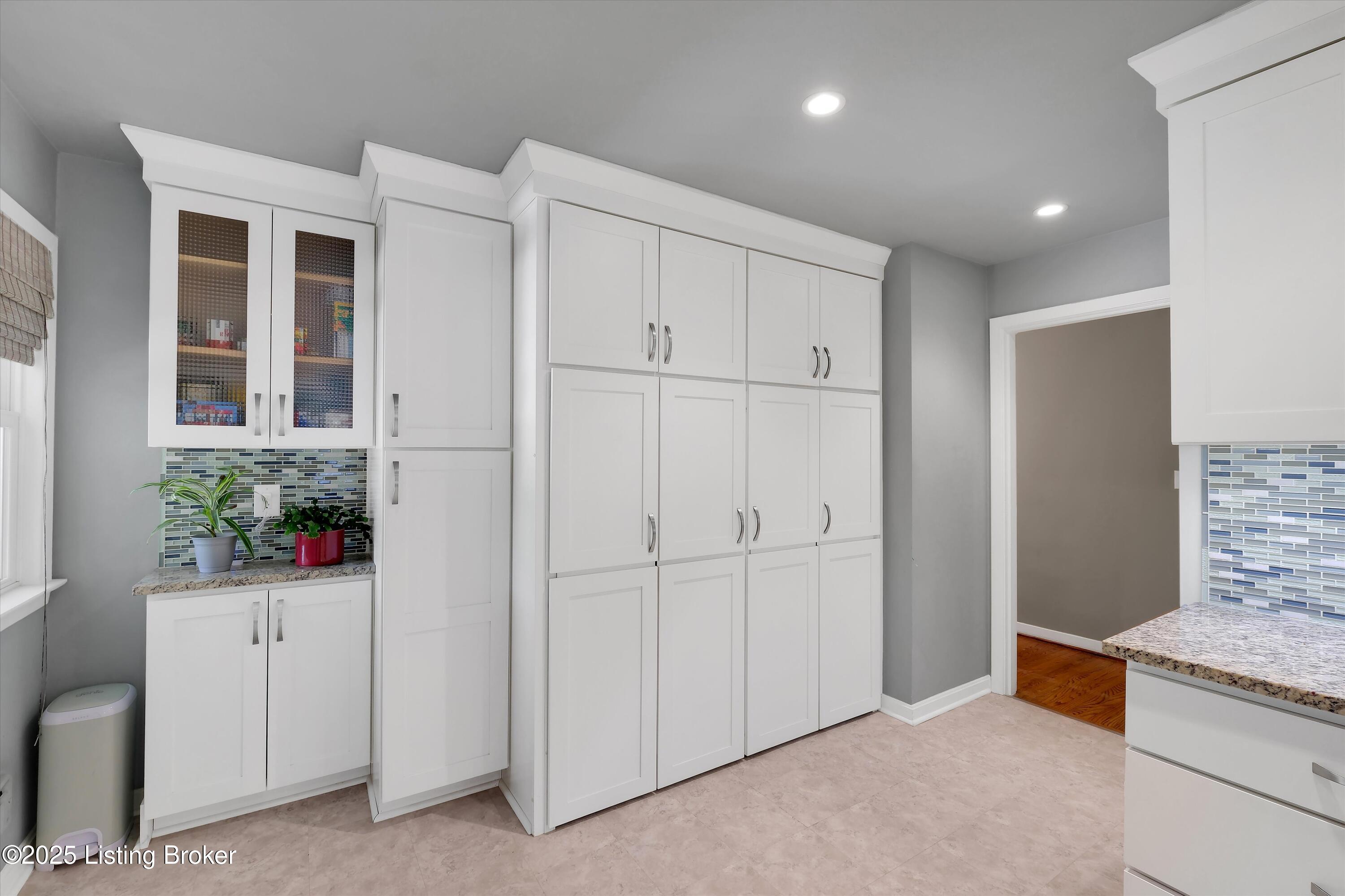 7810 Pine Ridge Road Louisville, KY 40241 - Photo 20 of 49 1st Fl Laundry