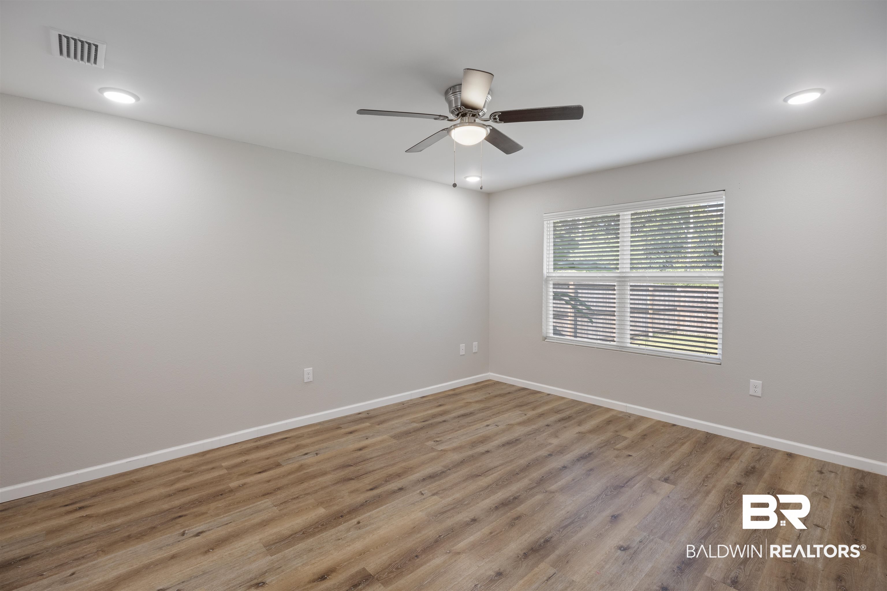 7456 Coppin Drive Foley, AL 36535 - Photo 12 of 32 Primary bedroom