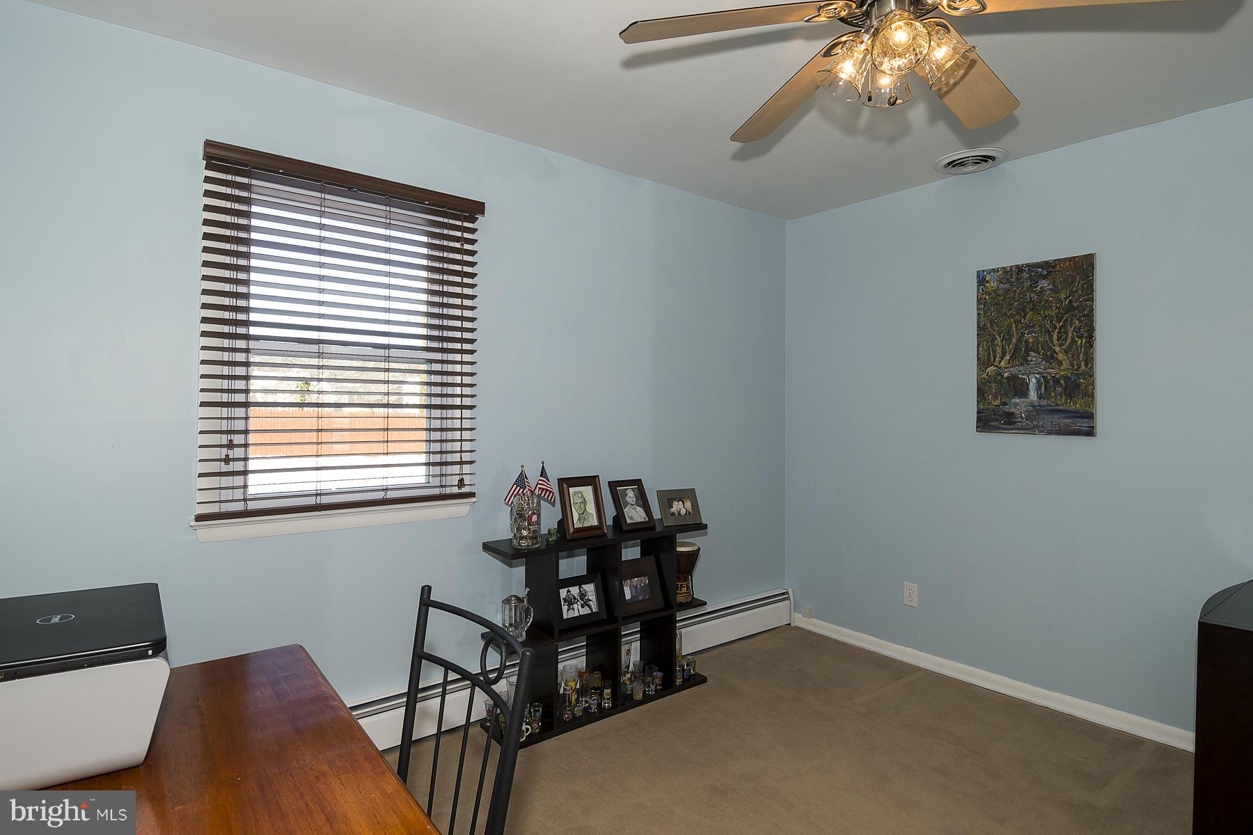 12 Holly Road Pasadena, MD 21122 - Photo 11 of 30 Family Room