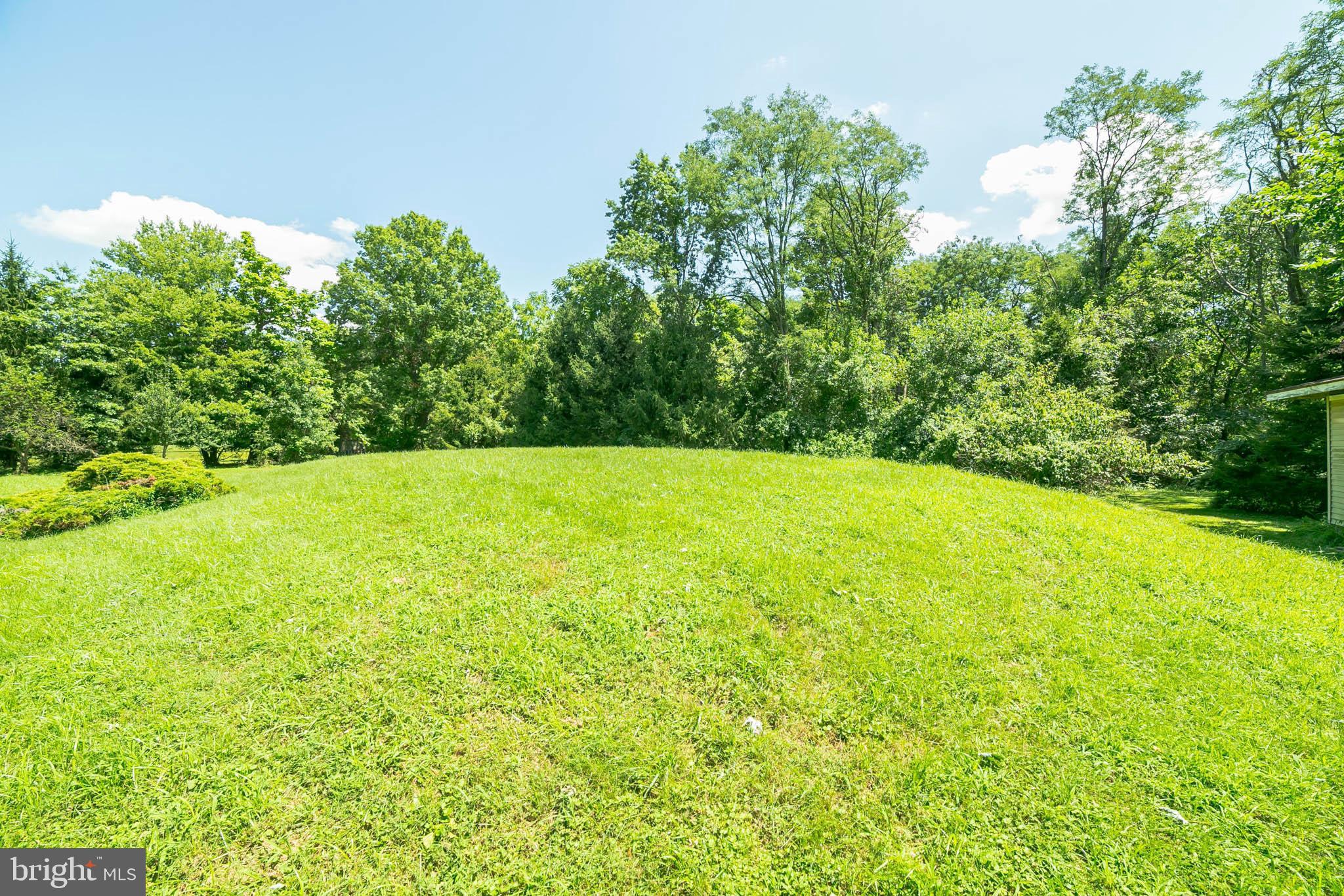 2016 Bethel Road Lansdale, PA 19446 - Photo 29 of 30 Backyard