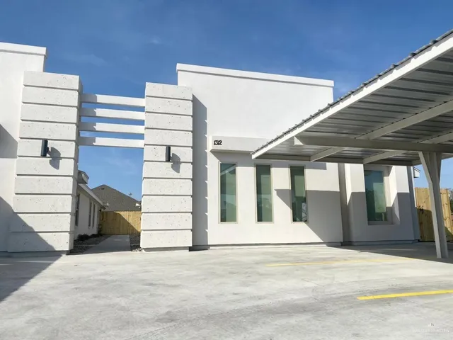 $975 | 3815 Las Vistas Lane, Unit 1, Weslaco, TX 78596