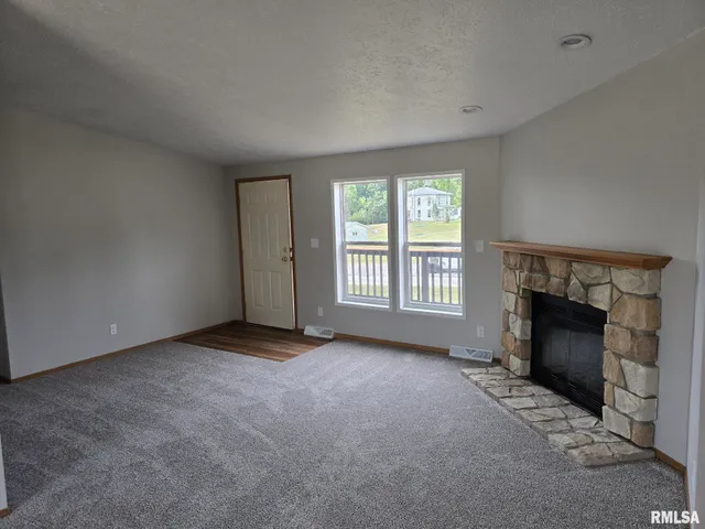 $150,000 | 740 Broadway Street, Hamilton, IL 62341