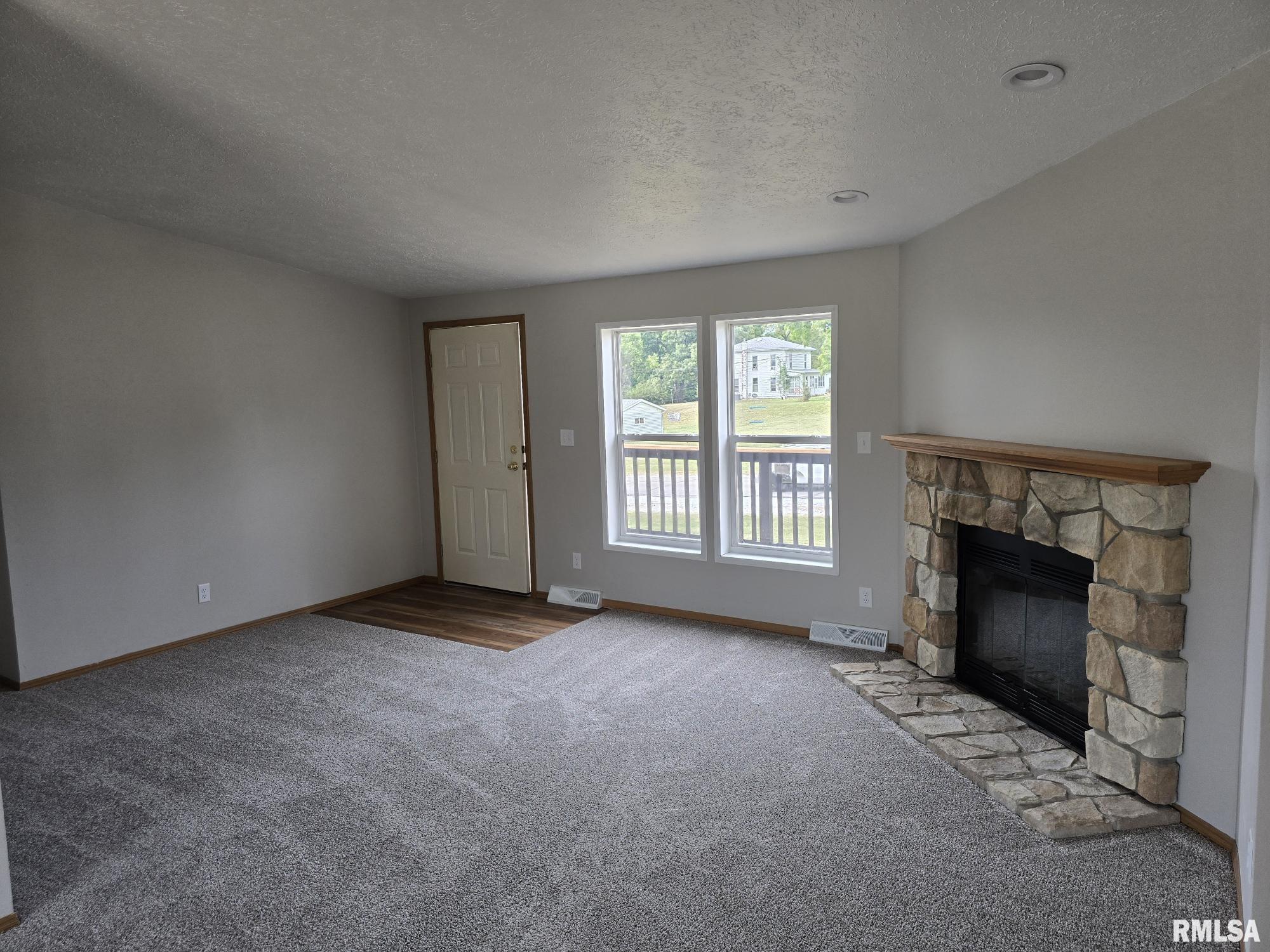 740 Broadway Street Hamilton, IL 62341 - Photo 3 of 21