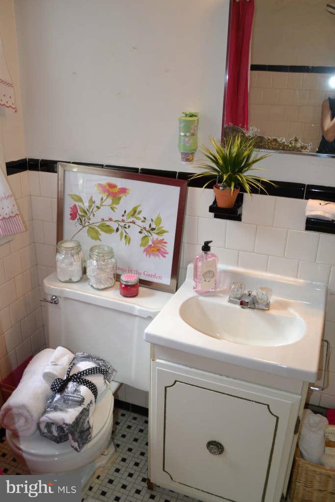 8325 Pleasant Plains Road Baltimore, MD 21286 - Photo 20 of 21 Bath
