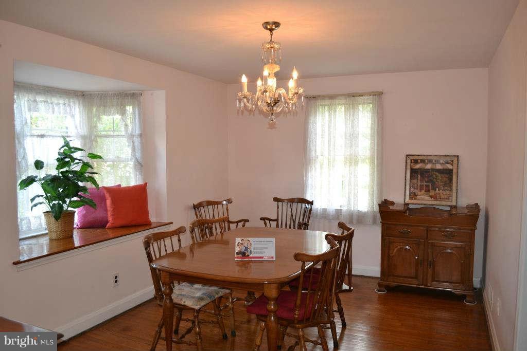 8325 Pleasant Plains Road Baltimore, MD 21286 - Photo 8 of 21 Dining Room