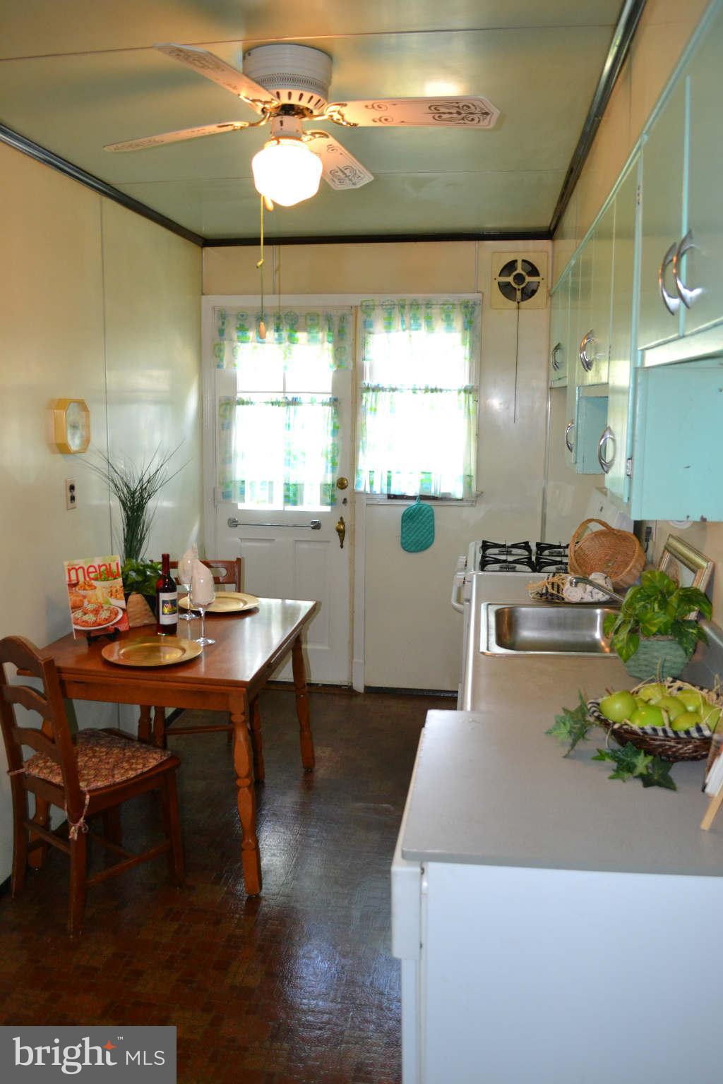 8325 Pleasant Plains Road Baltimore, MD 21286 - Photo 10 of 21 Kitchen
