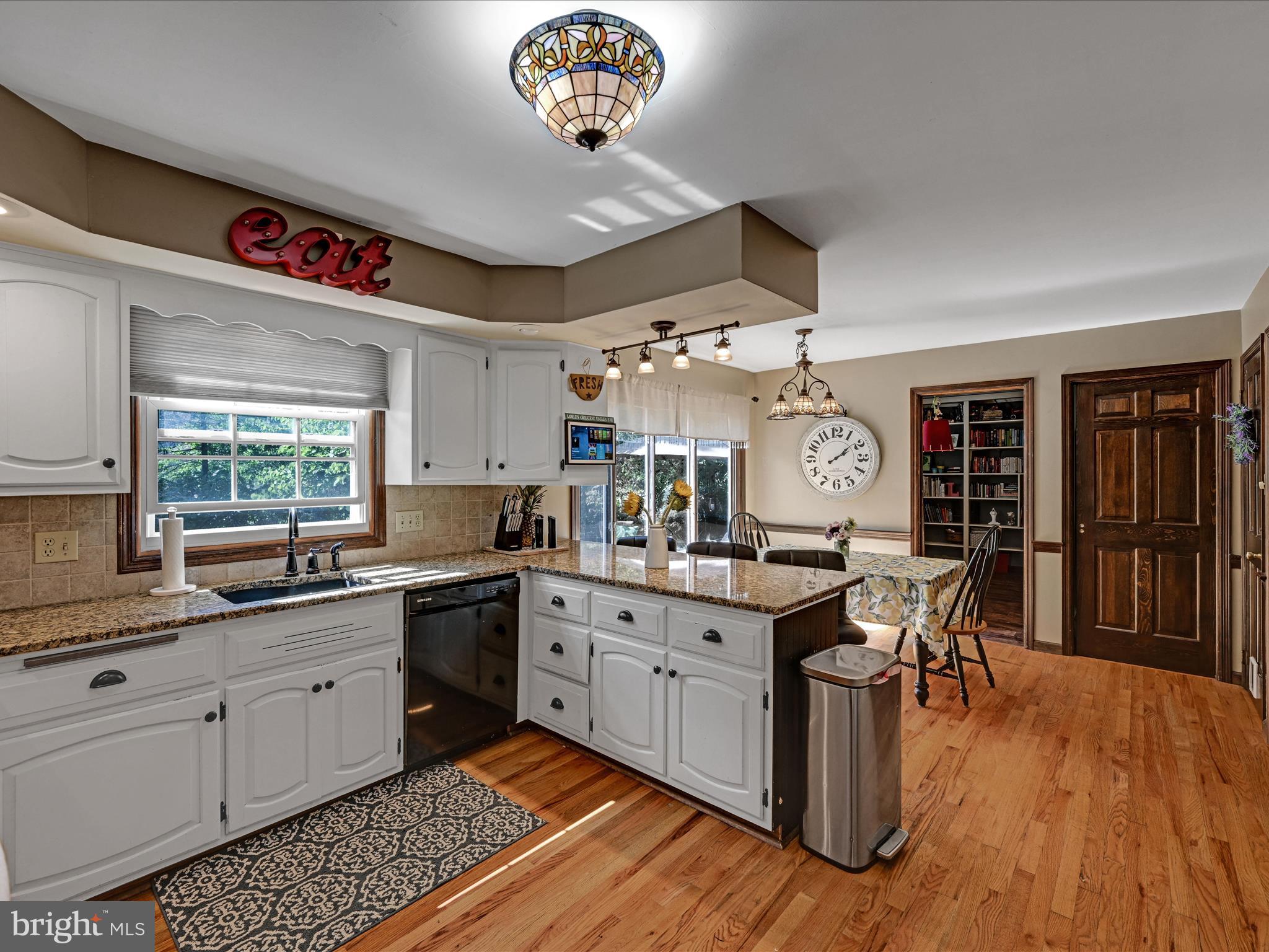 1470 Coventry Road Allentown, PA 18104 - Photo 16 of 43 Kitchen