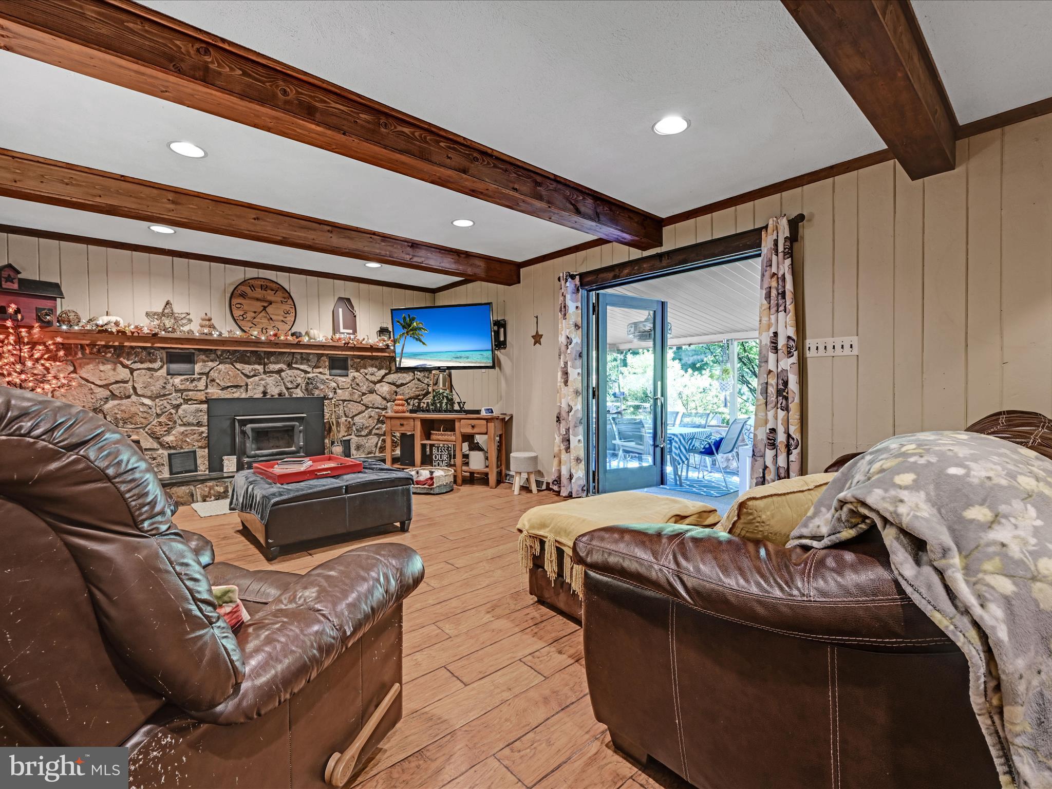 1470 Coventry Road Allentown, PA 18104 - Photo 8 of 43 Living Room