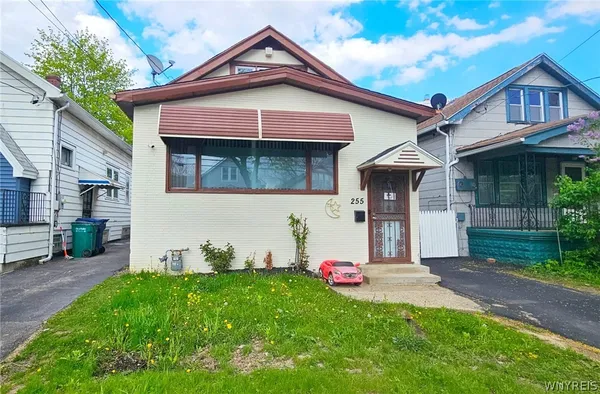 $190,000 | 255 Hazelwood Avenue, Buffalo, NY 14215