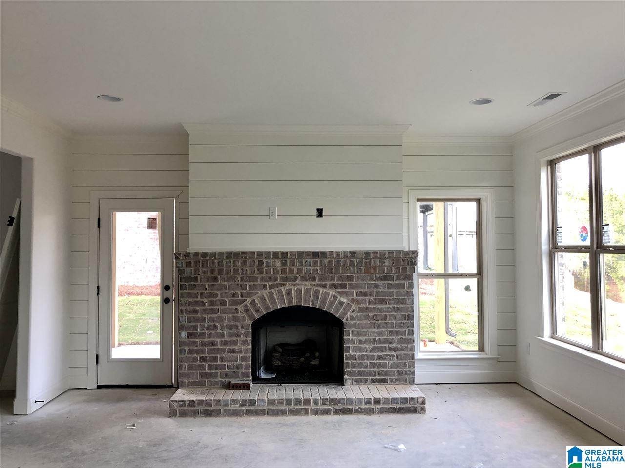 212 Kinross Circle Pelham, AL 35124 - Photo 3 of 7