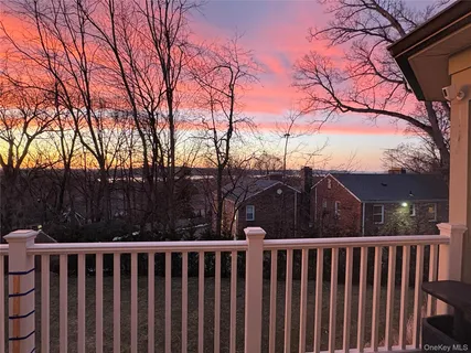 $1,600,000 | 2 Castle Hill Close, Dobbs Ferry, NY 10522