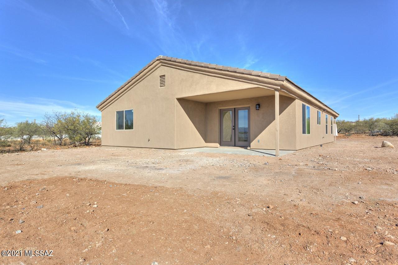 1868 Circulo Colombia Rio Rico, AZ 85648 - Photo 2 of 5