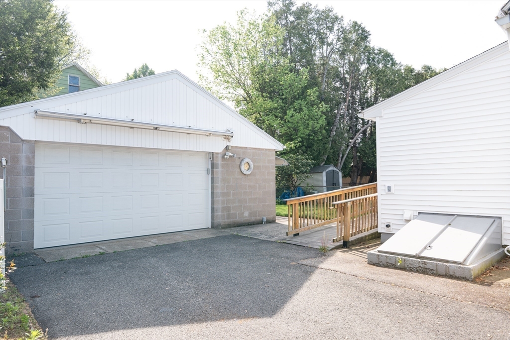 57 Bither Street Springfield, MA 01118 - Photo 34 of 37