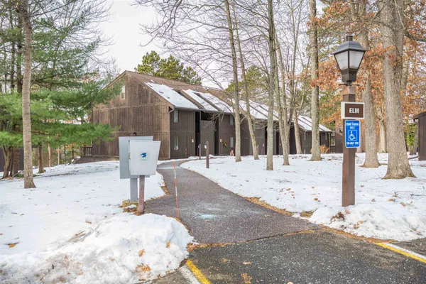 $185,000 | 8 Elm Trail, Wisconsin Dells, WI 53965