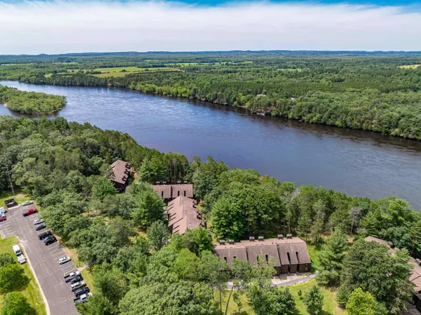 $185,000 | 8 Elm Trail, Wisconsin Dells, WI 53965