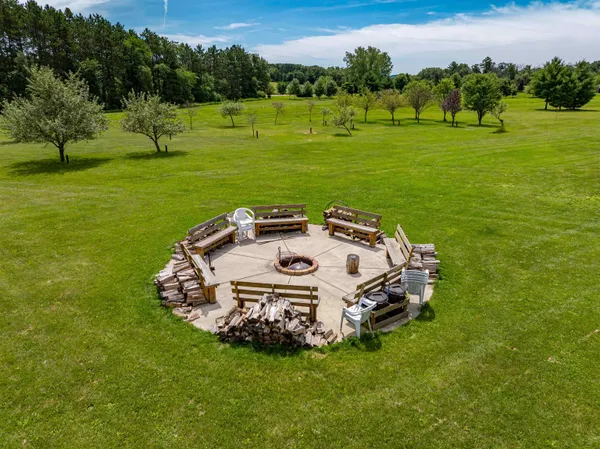 $185,000 | 8 Elm Trail, Wisconsin Dells, WI 53965