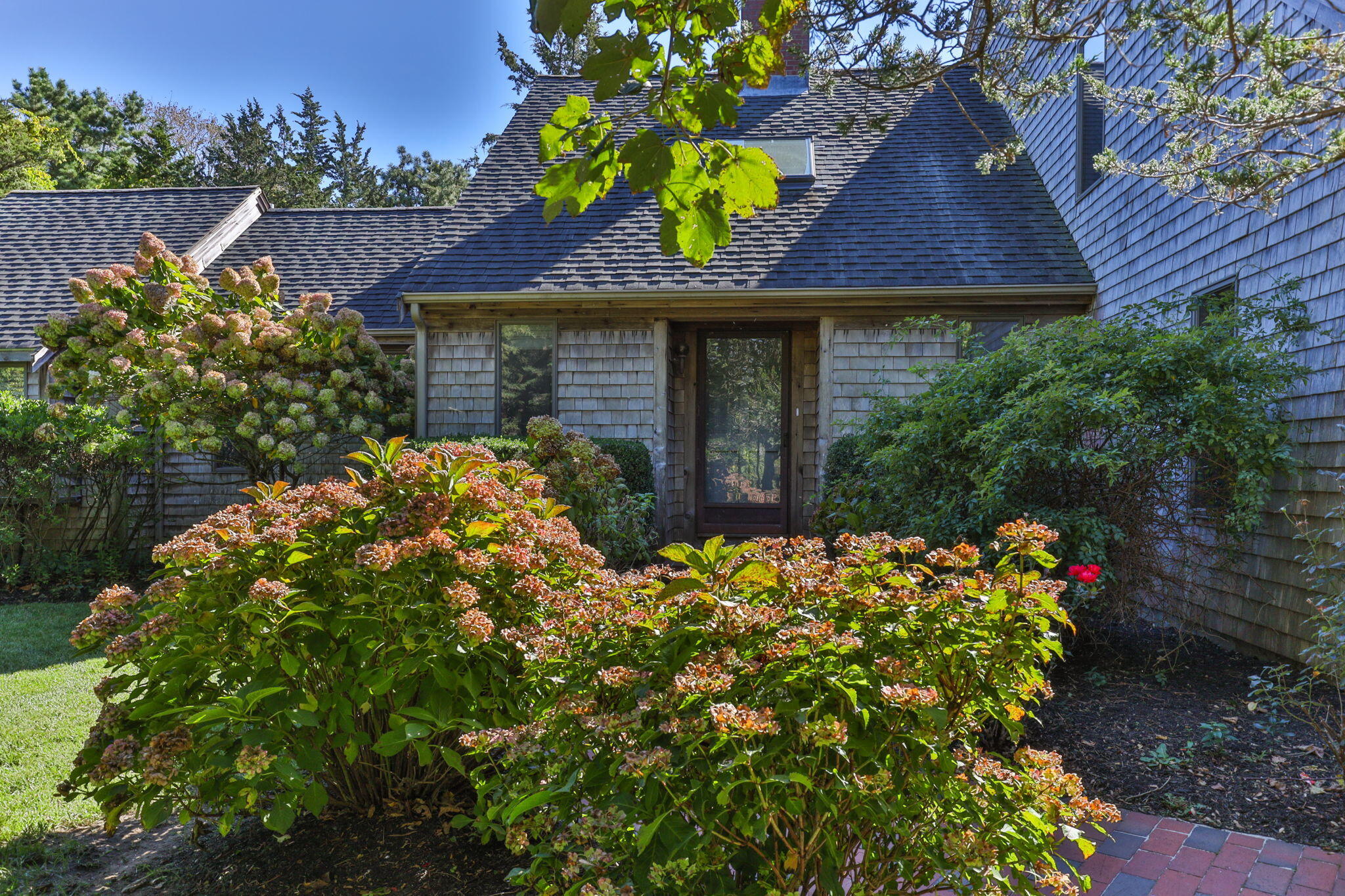 4-web-or-mls-25-twin-rocks-dr