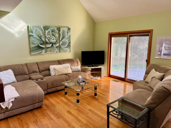 $1,095,000 | 25 Twin Rocks Drive, Eastham, MA 02642