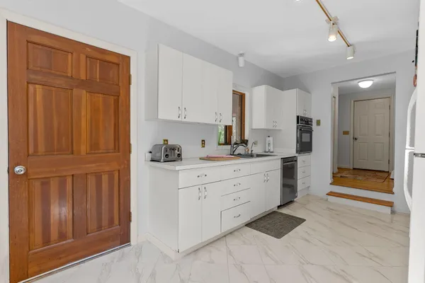 $1,095,000 | 25 Twin Rocks Drive, Eastham, MA 02642