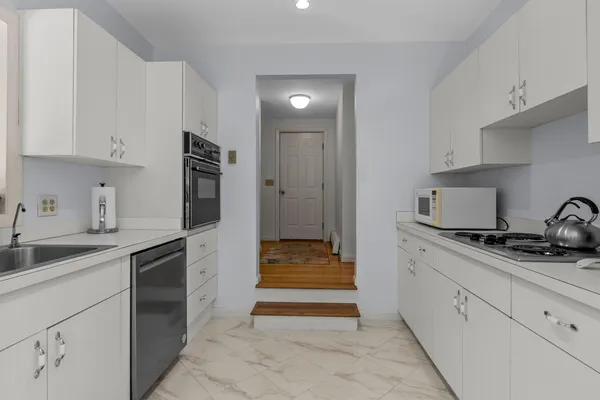 $1,095,000 | 25 Twin Rocks Drive, Eastham, MA 02642