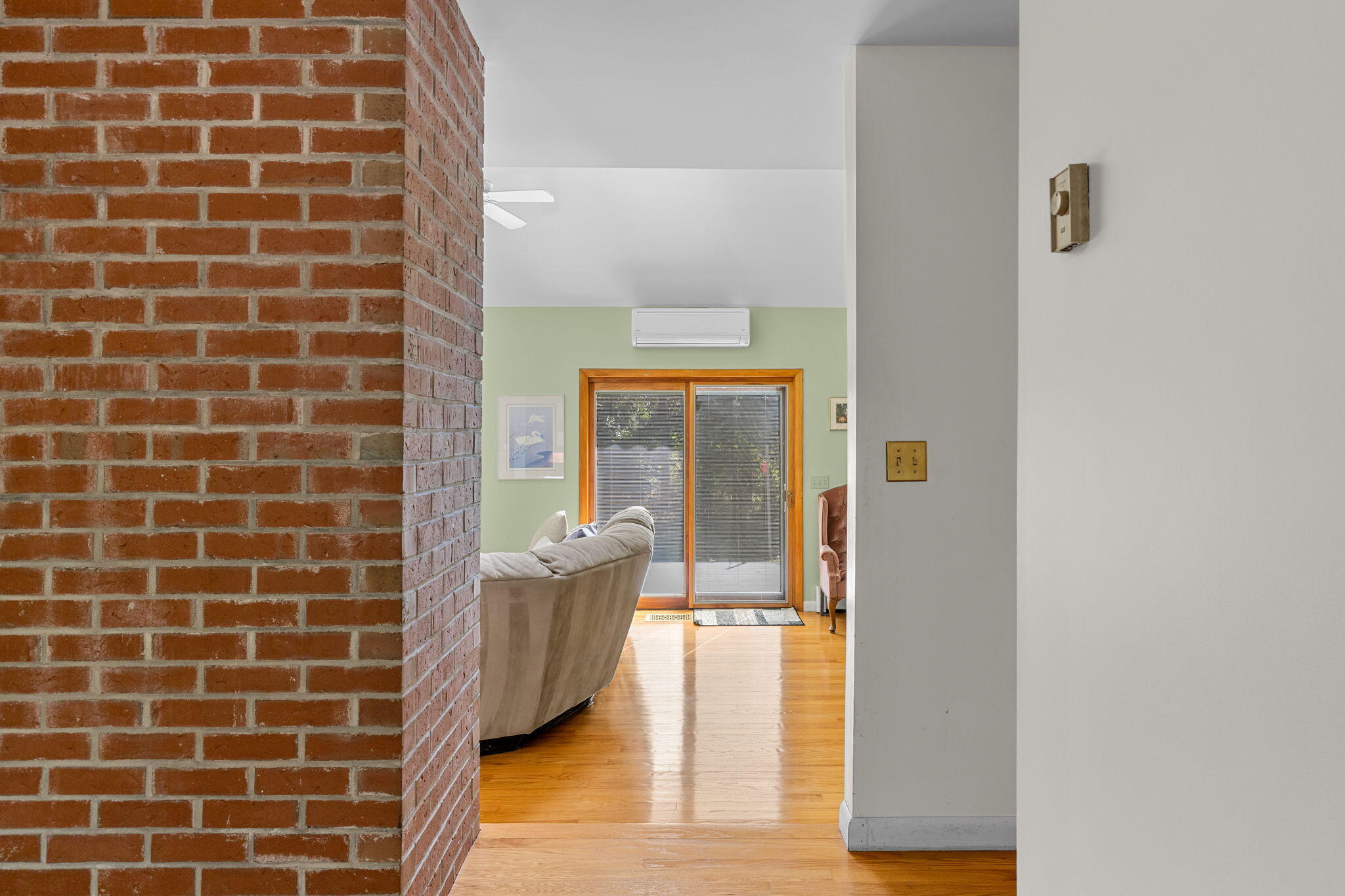 25 Twin Rocks Drive Eastham, MA 02642 - Photo 8 of 61 a view of a bathroom with a bathtub