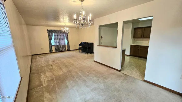 $190,000 | 323 6th Street Northwest, Coeburn, VA 24230